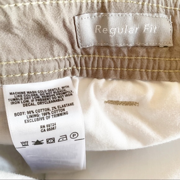 Columbia Flat Front Khaki Shorts | 40 - Picture 4 of 6